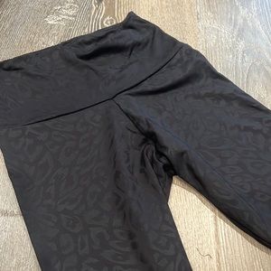 Onzie Leggings